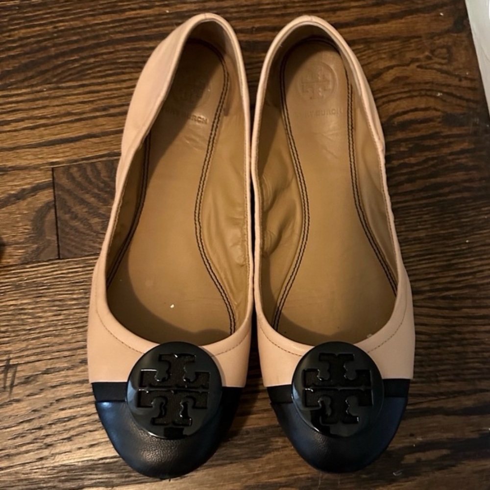 Tory Burch Nude and Black Flats